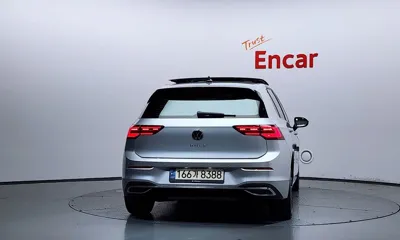 Volkswagen Golf 2022, 100261 км, за 18214.95 USD