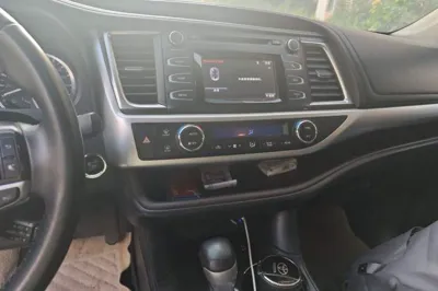 Toyota Highlander 2018, 127800 км, за 18612 USD - фото 24