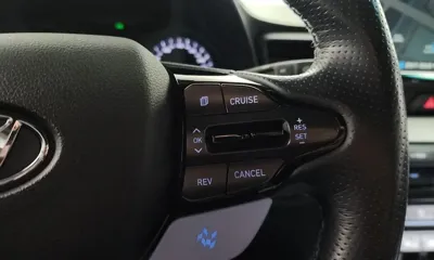 Hyundai Veloster 2019, 82785 км, за 10175.09 USD - фото 16