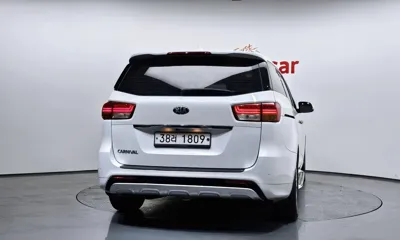 Kia Canival 2015, 87249 км, за 7661.3 USD