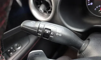 Kia K3 2020, 93936 км, за 8790.78 USD - фото 19