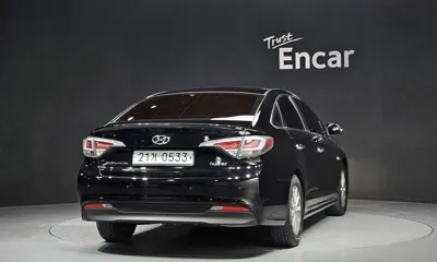 Hyundai Sonata 2016, 45464 км, за 8523.29 USD