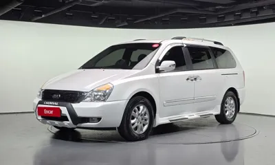Kia Canival · 2013 год