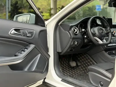 Mercedes-Benz GLA 2019, 60000 км, за 11477.12 USD