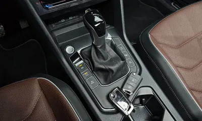 Volkswagen Tiguan 2024, 23805 км, за 21662.07 USD - фото 9