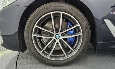 BMW 5-Series 2023, 87365 км, за 24241.04 USD