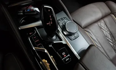 BMW 5-Series 2023, 87365 км, за 24241.04 USD - фото 9