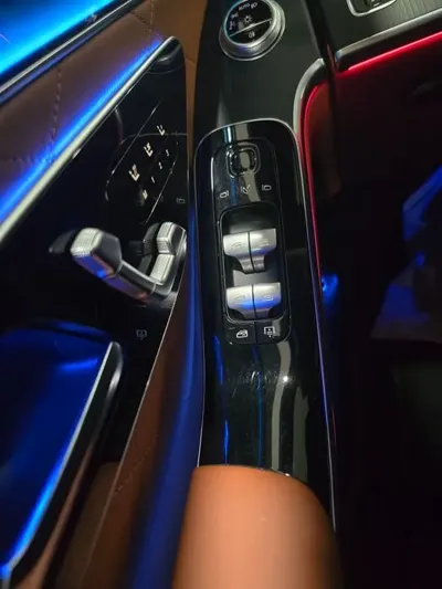 Mercedes-Benz S-Class 2023, 49135 км, за 66299.07 USD - фото 10