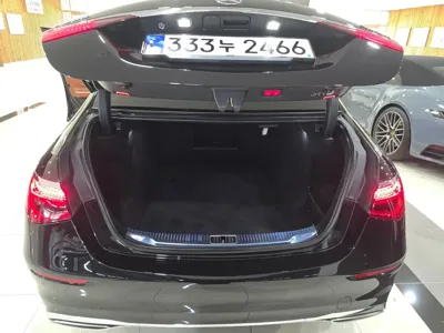 Mercedes-Benz S-Class 2023, 49135 км, за 66299.07 USD - фото 19