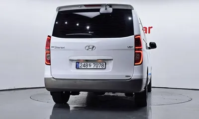 Hyundai Starex 2021, 118355 км, за 14638.31 USD