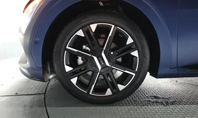 Kia EV6 2025, 5635 км, за 31205.23 USD