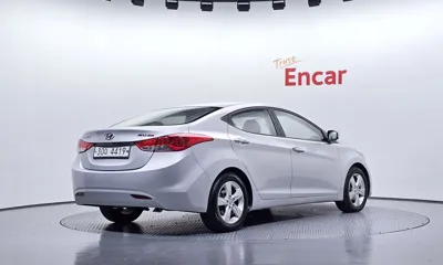 Hyundai Avante 2012, 214396 км, за 2444.66 USD