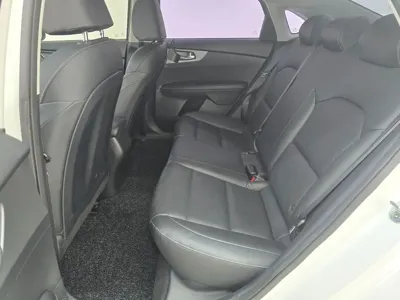 Kia K3 2019, 129963 км, за 6375.23 USD - фото 15