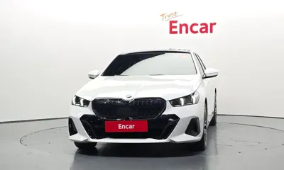 BMW 5-Series 2025, 12993 км, за 39979.18 USD