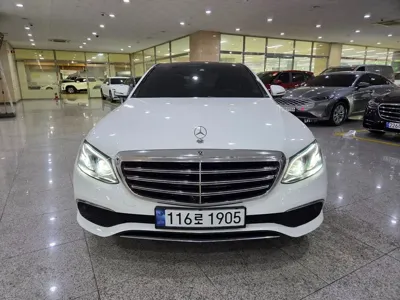 Mercedes-Benz E-Class 2017, 98909 км, за 13913.17 USD