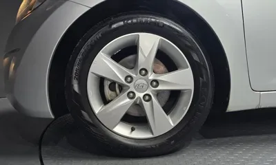 Hyundai Avante 2014, 98299 км, за 3150.85 USD