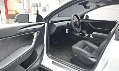 Tesla Model Y 2024, 26723 км, за 27947.9 USD - фото 10