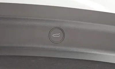 Tesla Model Y 2024, 26723 км, за 27947.9 USD - фото 17