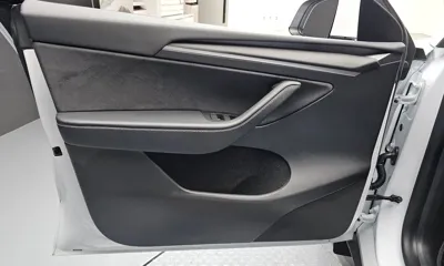 Tesla Model Y 2024, 26723 км, за 27947.9 USD - фото 24
