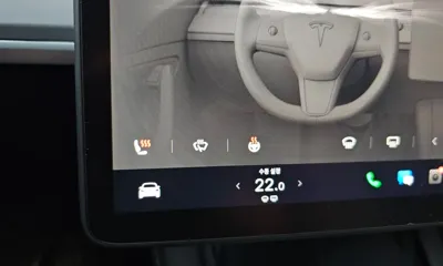 Tesla Model Y 2024, 26723 км, за 27947.9 USD - фото 28
