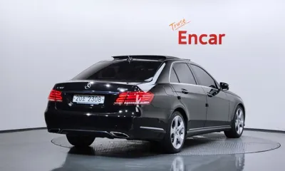 Mercedes-Benz E-Class 2015, 164915 км, за 5618.72 USD