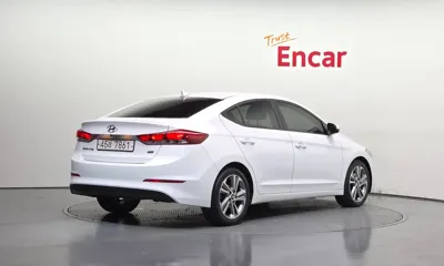 Hyundai Avante 2017, 152413 км, за 5211.73 USD