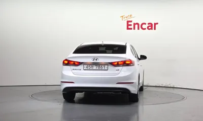 Hyundai Avante 2017, 152413 км, за 5211.73 USD