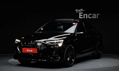Audi e-tron · 2022 год