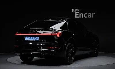 Audi e-tron 2022, 72262 км, за 31528.3 USD