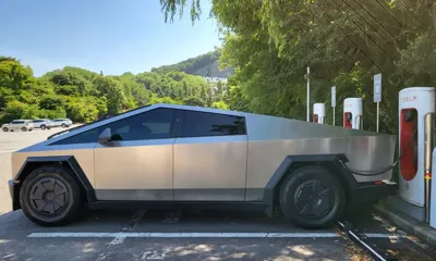 Tesla Cybertruck 2026, 1400 км, за 100977.25 USD