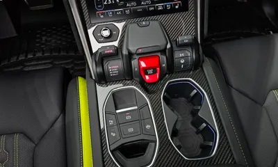 Lamborghini Urus 2024, 83 км, за 291390.49 USD - фото 9