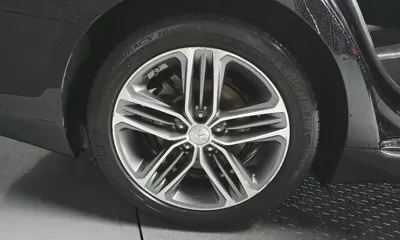 Hyundai Grandeur 2018, 106185 км, за 9780.75 USD