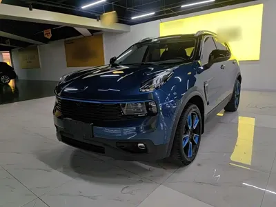 Lynk & Co 01 2020, 25000 км, за 10049.83 USD