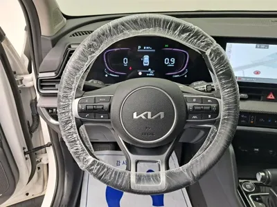 Kia Sportage 2023, 61603 км, за 13259.81 USD - фото 8