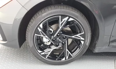 Kia K5 2026, 1448 км, за 20802.18 USD