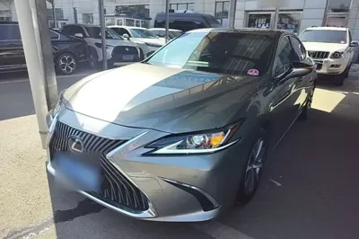 Lexus ES · 2018 год
