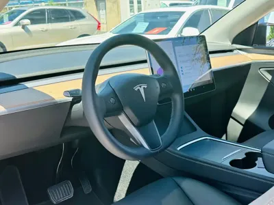 Tesla Model Y 2021, 30000 км, за 21838.75 USD - фото 8