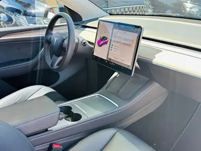 Tesla Model Y 2021, 30000 км, за 21838.75 USD - фото 19