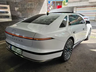 Hyundai Grandeur 2026, 1900 км, за 16815.55 USD