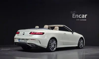 Mercedes-Benz E-Class 2021, 52931 км, за 34778.64 USD - фото 2