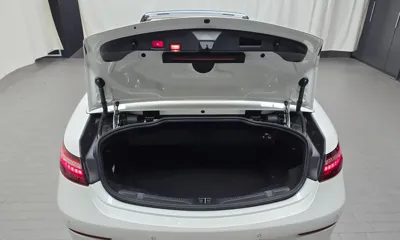 Mercedes-Benz E-Class 2021, 52931 км, за 34778.64 USD - фото 28