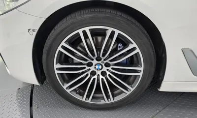 BMW 5-Series 2020, 139615 км, за 19869.72 USD
