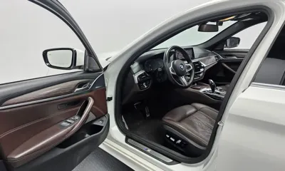 BMW 5-Series 2020, 139615 км, за 19869.72 USD - фото 10