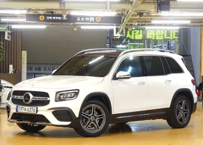 Mercedes-Benz GLB-Class · 2023 год