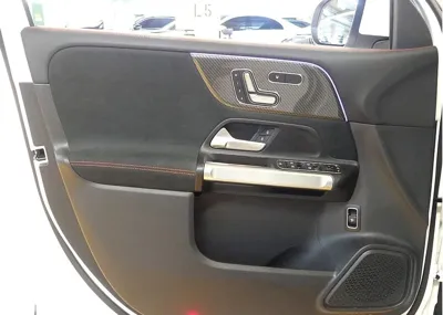 Mercedes-Benz GLB-Class 2023, 26000 км, за 27763.11 USD - фото 11