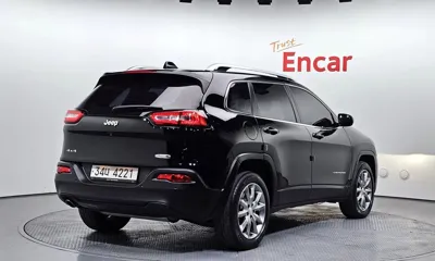 Jeep Cherokee 2018, 86569 км, за 7811.47 USD