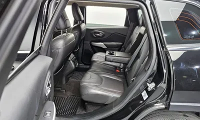 Jeep Cherokee 2018, 86569 км, за 7811.47 USD - фото 11