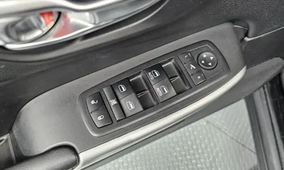 Jeep Cherokee 2018, 86569 км, за 7811.47 USD - фото 14