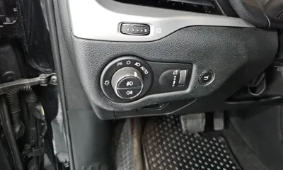 Jeep Cherokee 2018, 86569 км, за 7811.47 USD - фото 15