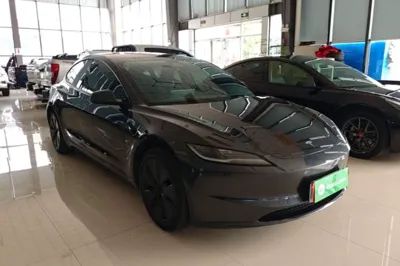 Tesla Model 3 2023, 113800 км, за 24613 USD